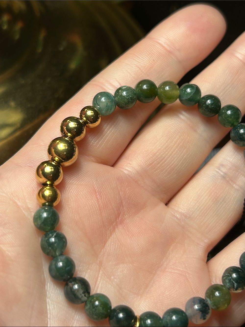 Joseph Nogucci Beaded Green Agate Stretch Bracelet with Gold Accents - Picture 3 of 3